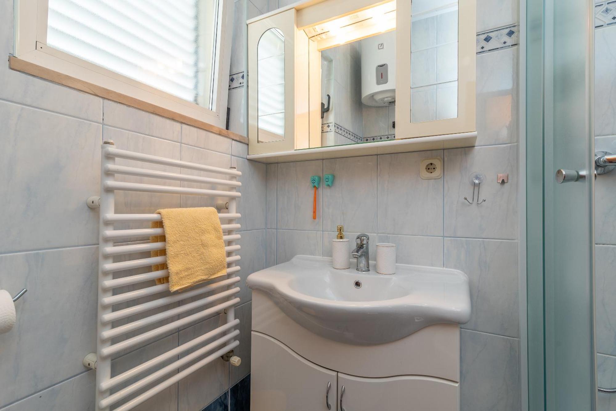 Comfortable Apartment Near The Sea Trogir Buitenkant foto