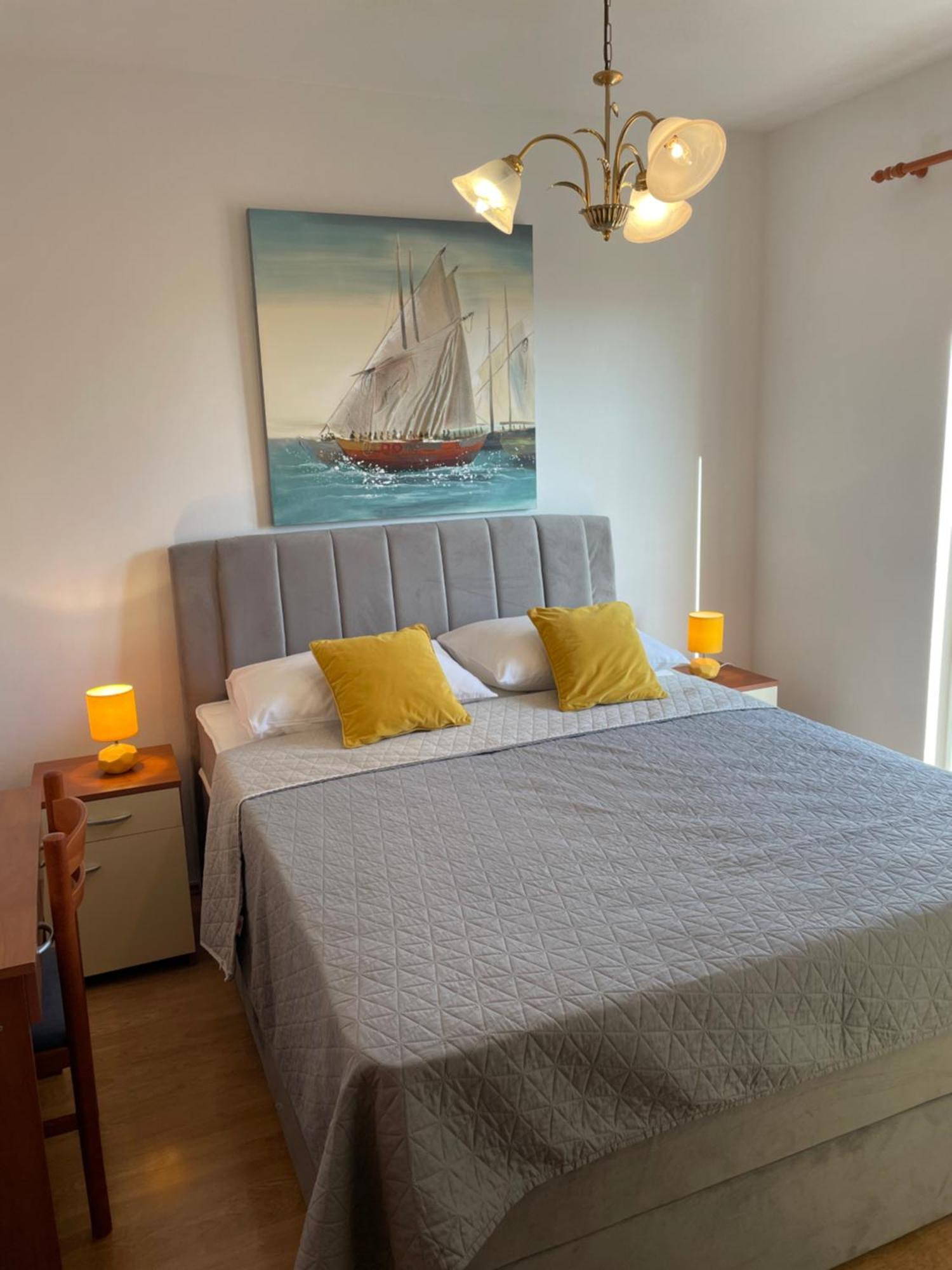 Comfortable Apartment Near The Sea Trogir Buitenkant foto